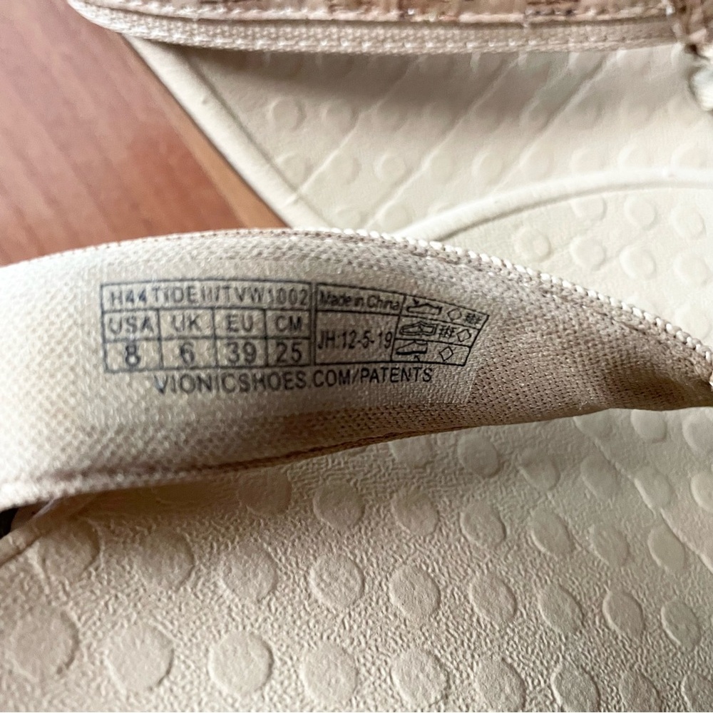 NWOT Vionic Tide II Flip Flops - Picture 6 of 7